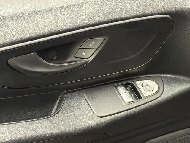Mercedes-Benz Vito 114 CDI Lang 2024 Diesel 19
