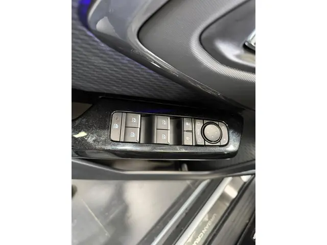 Toyota Urban Cruiser Executive 61 kWh 2026 Elektrisch 12