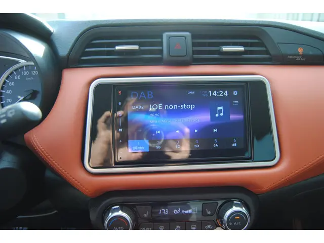 Nissan Micra 0.9 IG-T N-Connecta 2017 Benzine 18