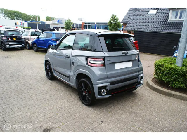 Ligier JS60 Brommobiel Ultimate Sun 2023 Diesel 3