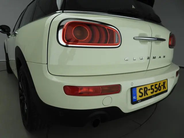 MINI Clubman 1.5 One Salt Business 2018 Benzine 36
