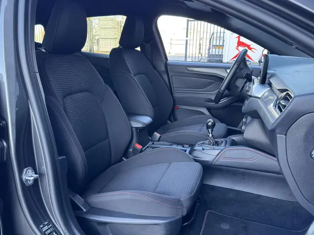 Ford Focus 1.0 ECOBOOST ST LINE BUSINESS 2019 Benzine 10