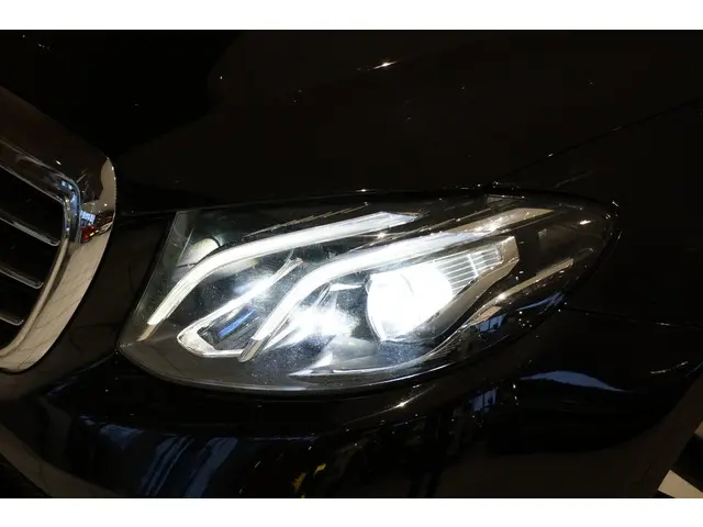 Mercedes-Benz E-Klasse Estate 200 Premium 2018 Benzine 13