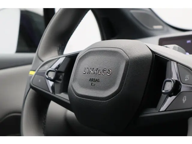 Lynk & Co 02 More 66 kWh 2025 Elektrisch 8