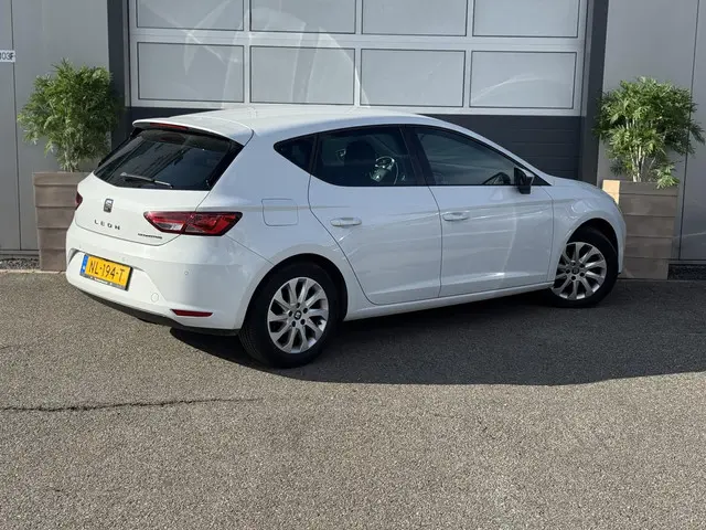 SEAT Leon 1.0 EcoTSI Style Connect 2017 Benzine 6