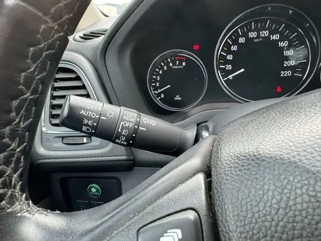 Honda HR-V 1.5 i-VTEC Executive 2017 Benzine 33