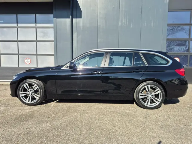 BMW 3 Serie Touring M Sport Pakket / Na 318i 2017 Benzine 7