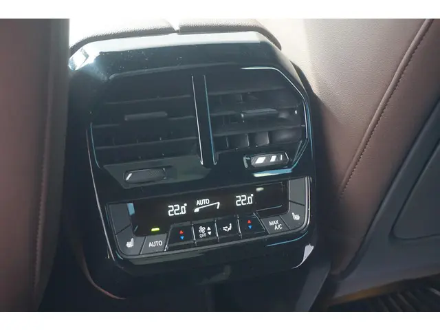 BMW iX xDrive50 High Executive 112 kWh 2025 Elektrisch 21