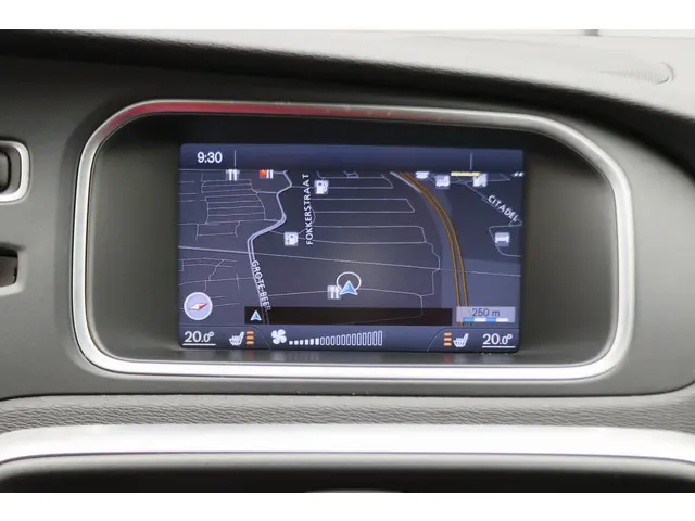 Volvo V40 Cross Country 1.6 T4 Summum 2014 Benzine 5