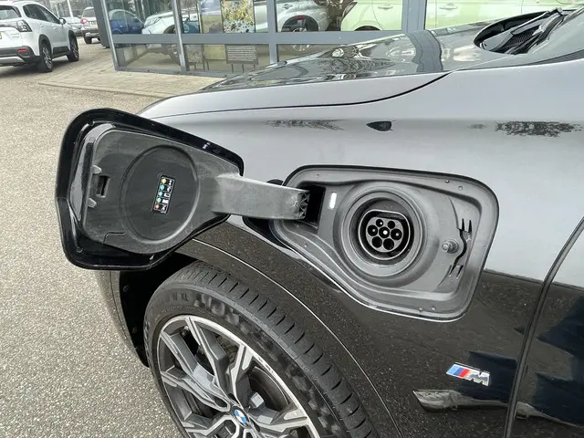 BMW X1 xDrive25e eDrive Edition 2021 Hybride Benzine 18