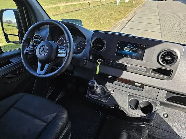 Mercedes-Benz Sprinter 317 2023 Diesel 8
