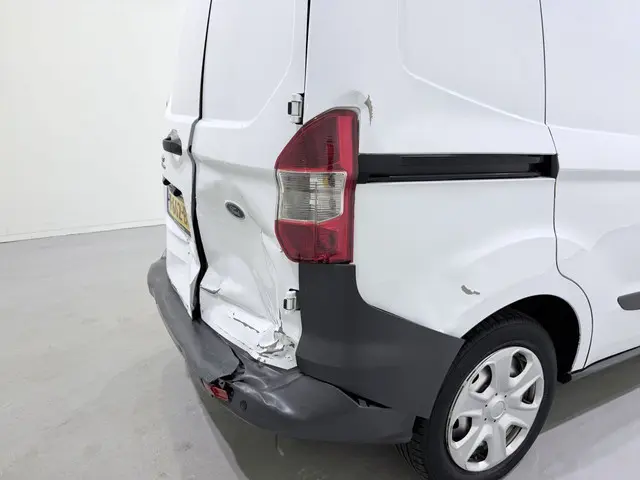 Ford Transit Courier Van 1.5 TDCI Airco NAP 2016 Diesel 10