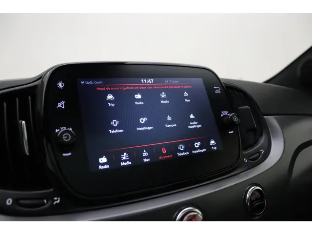 Fiat 500 1.0 Hybrid Sport 2022 Benzine 26