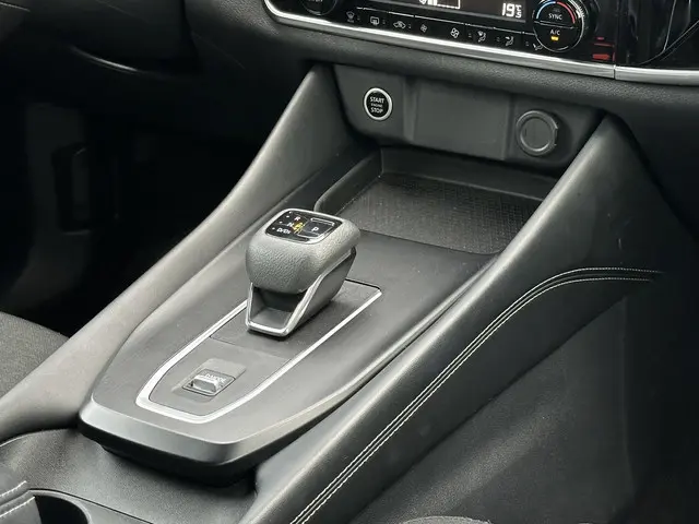 Nissan QASHQAI 1.3 MHEV Xtronic N-Connecta 2024 Benzine 49