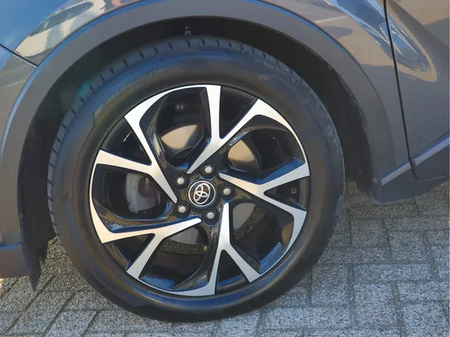 Toyota C-HR 1.8 Hybrid Dynamic 2021 Hybride Benzine 7