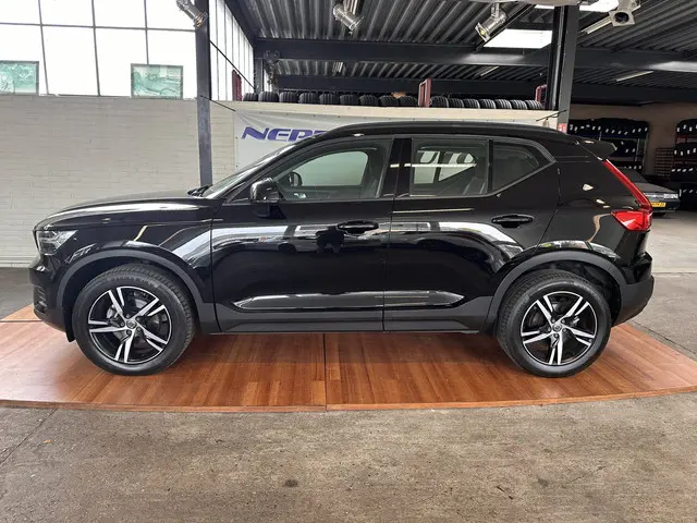 Volvo XC40 1.5 T3 2019 Benzine 2