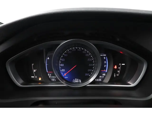 Volvo V40 2.0 D2 R-Design 2016 Diesel 4