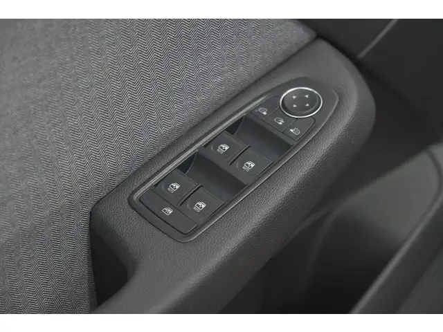 Renault Clio 1.0 TCe 90 GPF techno 2025 Benzine 30