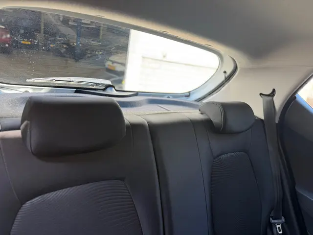 Hyundai i10 1.0i i-Drive GEEN AIRCO!!! 2018 Benzine 24