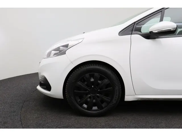 Peugeot 208 1.2 PureTech Blue Lion 2017 Benzine 33