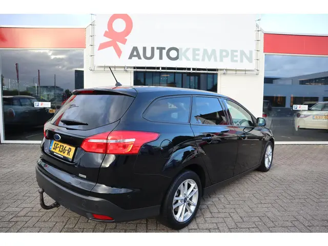 Ford Focus Wagon 1.0 TITANIUM 2017 Benzine 17