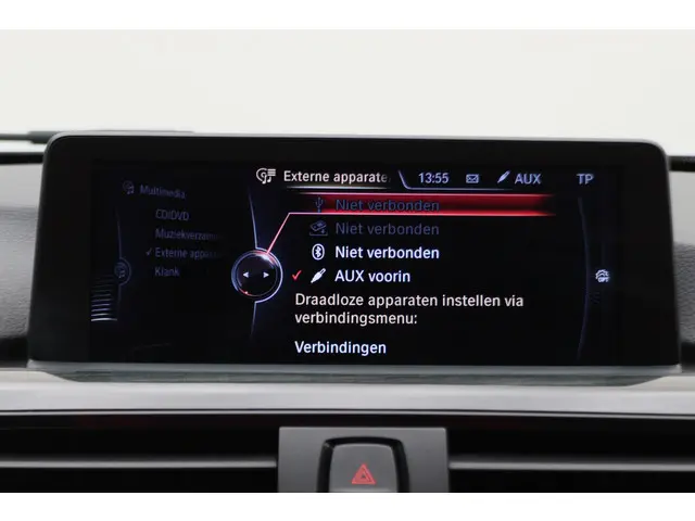 BMW 3 Serie 320i High Executive 2015 Benzine 42