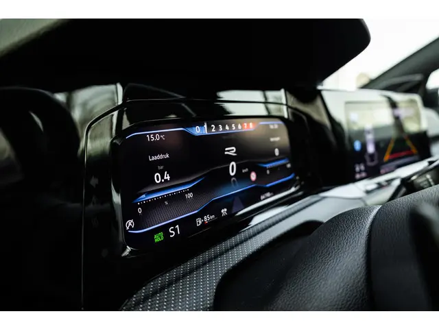 Volkswagen Golf 2.0 TSI R 4Motion 2021 Benzine 13