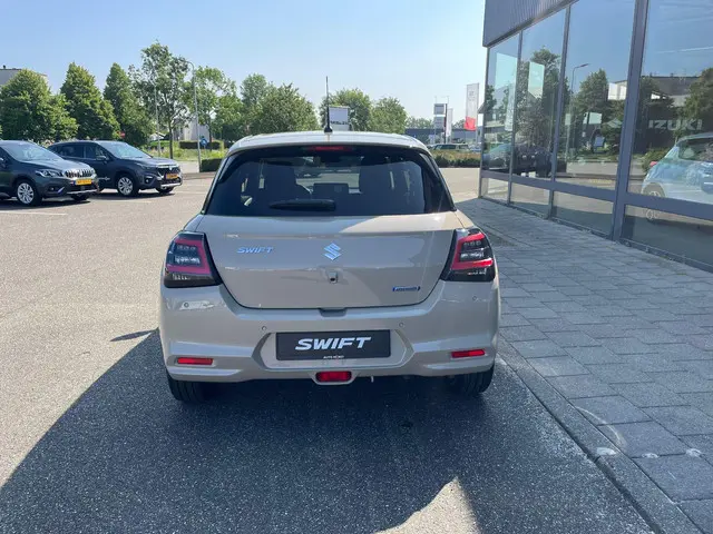 Suzuki Swift 1.2 Select Smart Hybrid 2024 Benzine 5