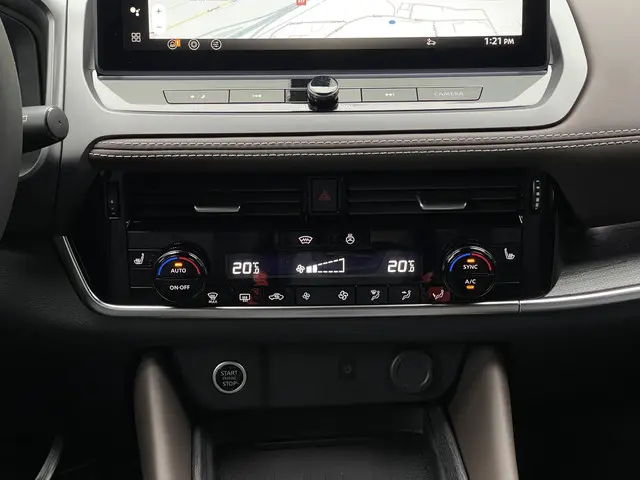 Nissan QASHQAI 1.3 MHEV Tekna 2025 Benzine 18