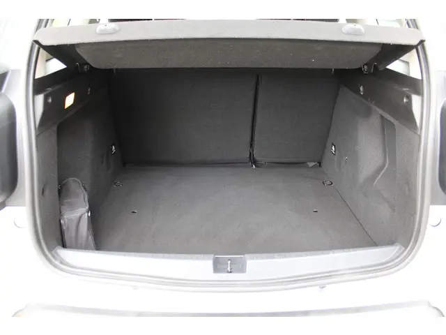 Dacia Duster TCe 130 Comfort 2022 Benzine 12