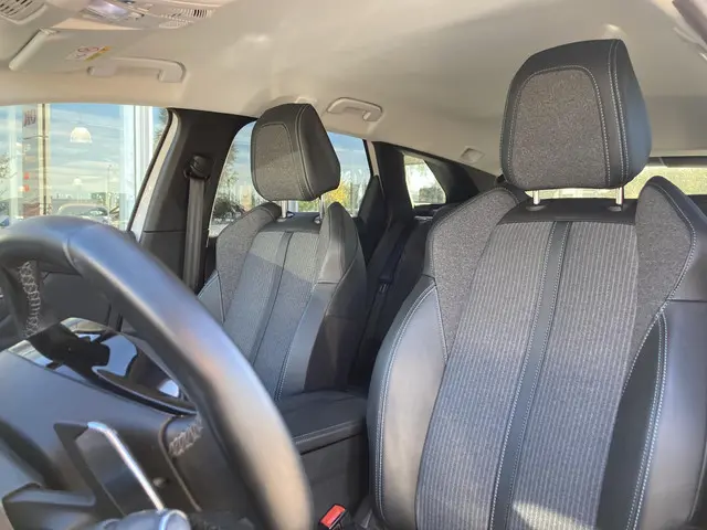 Peugeot 3008 1.6 PureTech GT 2022 Benzine 18