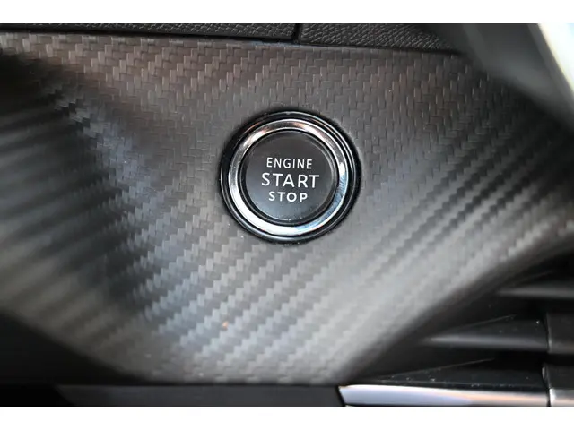 Peugeot 2008 1.2 Hybrid 136 GT 2024 Hybride Benzine 48