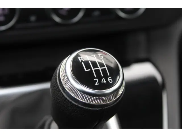 Renault Kangoo 1.3 TCe Techno 2023 Benzine 32