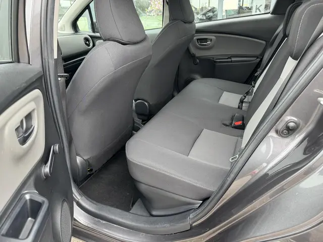 Toyota Yaris 1.5 Hybrid Active 2019 Hybride Benzine 7