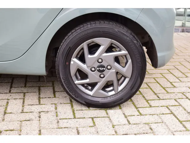 Kia Picanto 1.0 DPi DynamicPlusLine 5-Drs 2024 Benzine 23