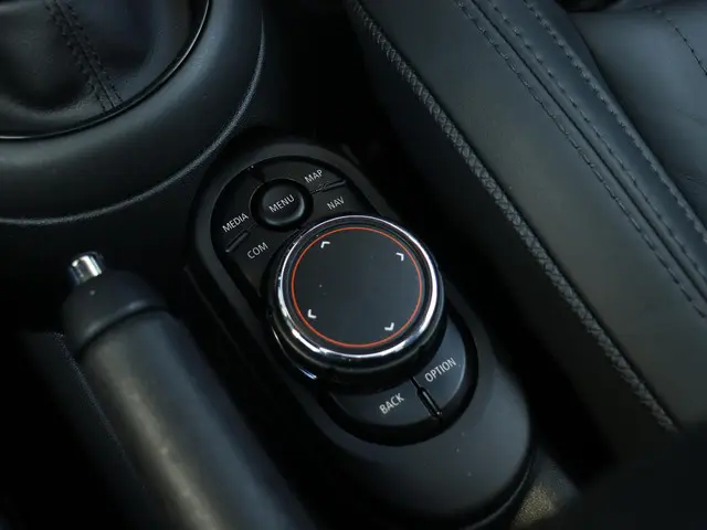 MINI 3-Deurs Cooper 2019 Benzine 18