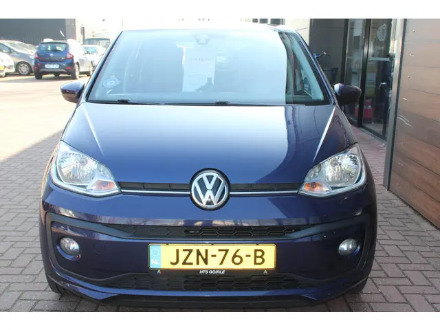 Volkswagen up! 1.0 BMT up! beats 2017 Benzine 7