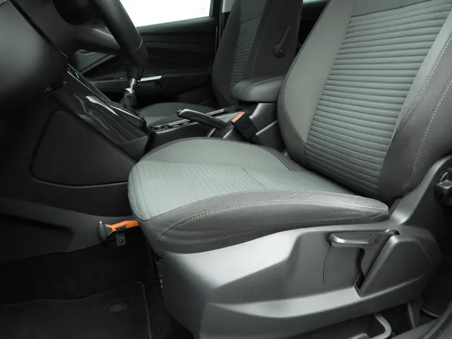 Ford C-MAX 1.0 125PK Titanium 2019 Benzine 16