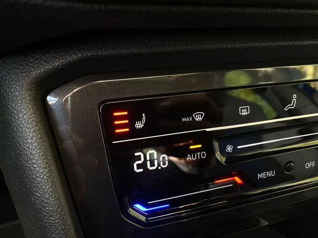 Volkswagen Tiguan R 2.0 TSI 4Motion 2021 Benzine 24