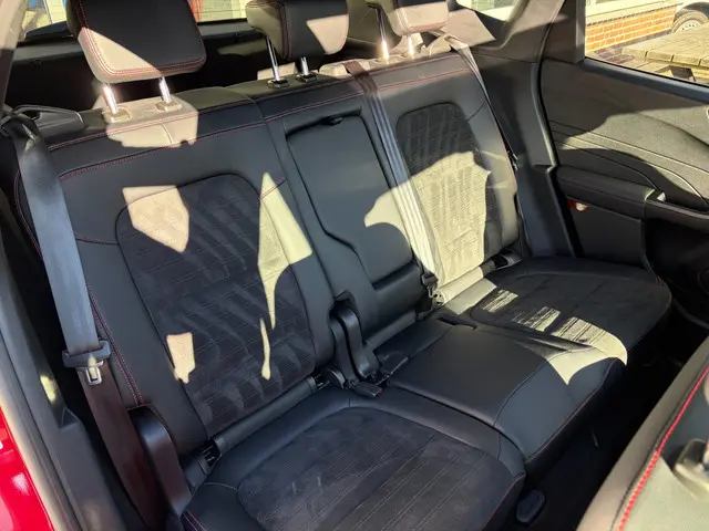 Ford Kuga 2.5 PHEV ST-Line X 2022 Hybride Benzine 31