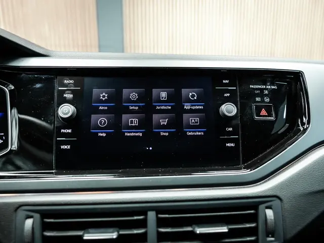 Volkswagen Polo 1.0 TSI R-Line Edition 2025 Benzine 46