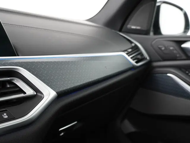 BMW X5 xDrive45e High Executive 2020 Hybride Benzine 24