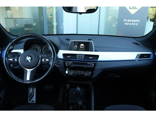 BMW X1 xDrive20i Executive 2017 Benzine 17