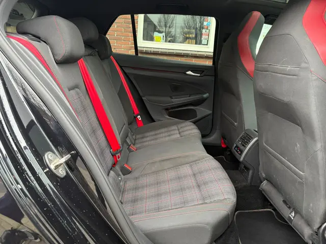 Volkswagen Golf 2.0 TSI GTI Pano 2021 Benzine 23