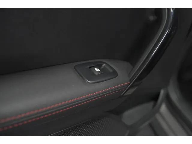 Peugeot 2008 PureTech 130 GT-Line 2019 Benzine 27