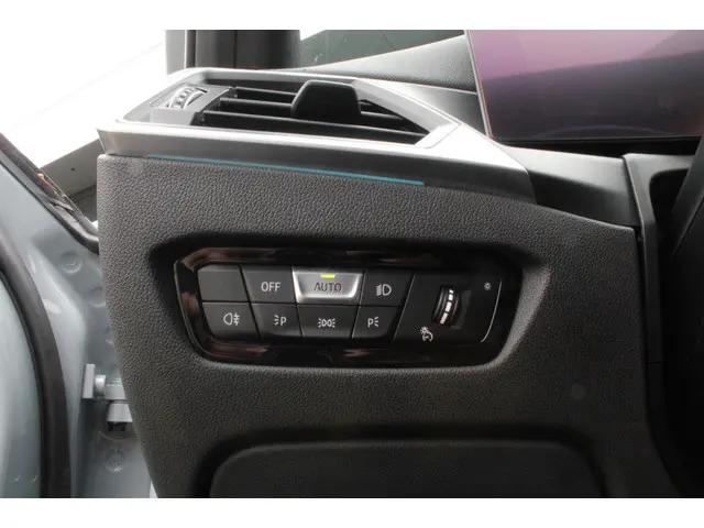 BMW 3 Serie Touring 320e 2023 Hybride Benzine 17