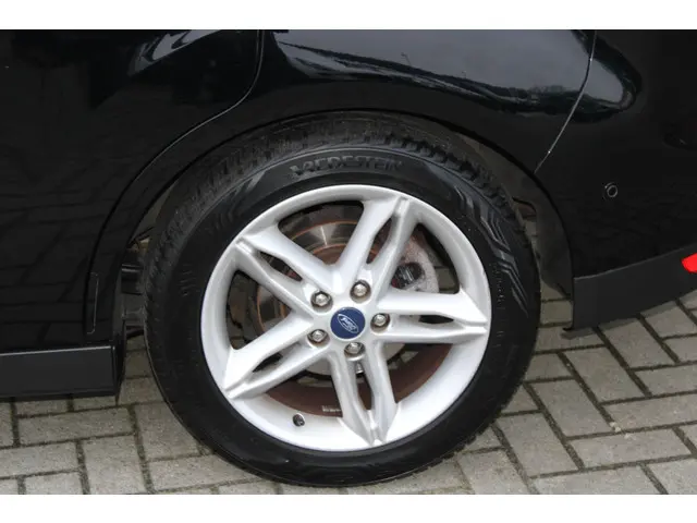 Ford C-MAX 1.0 Titanium 2018 Benzine 10