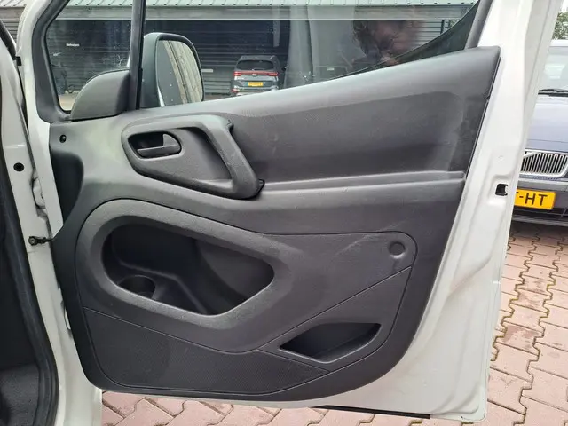 Citroën Berlingo 1.6 HDI 75 Club 2015 Diesel 29