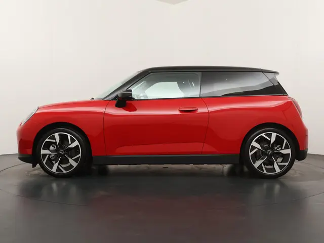 MINI 3-Deurs Cooper E Classic + L-pakket 2025 Elektrisch 11