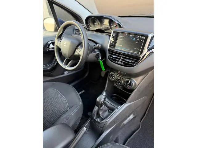 Peugeot 208 1.2 PureTech Blue Lion 2018 Benzine 21
